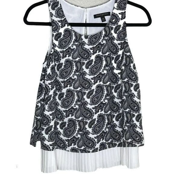 Banana Republic Tops - Banana Republic Factory Tank Black and White Paisley Print Ruffle Top Womens XS